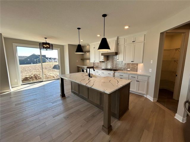 4097 Arbor Drive, Woodbury, MN 55129