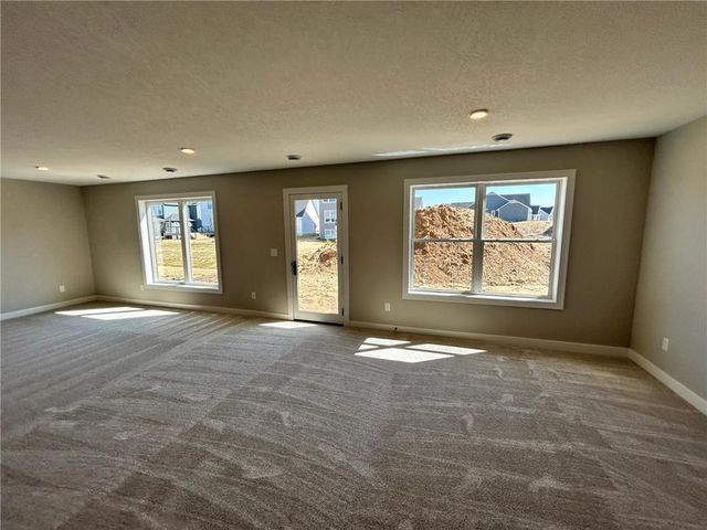 4097 Arbor Drive, Woodbury, MN 55129