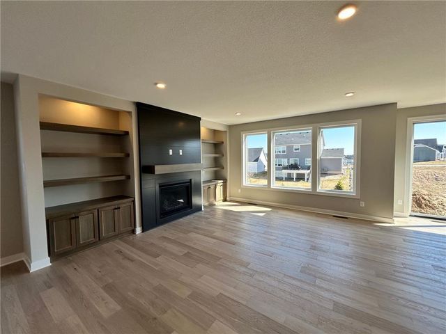 4097 Arbor Drive, Woodbury, MN 55129