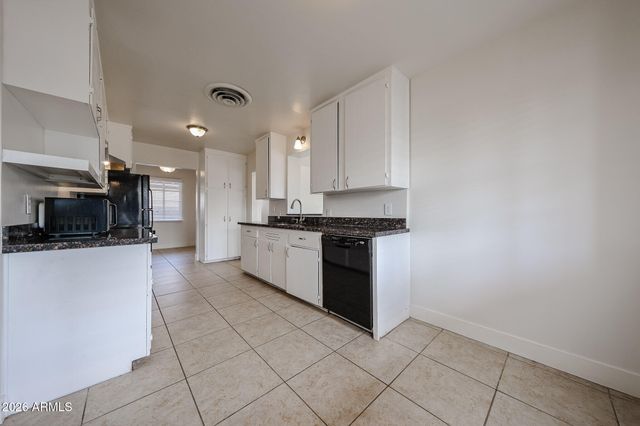 2340 W OSBORN Road, Phoenix, AZ 85015