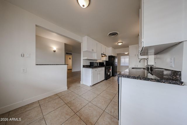 2340 W OSBORN Road, Phoenix, AZ 85015