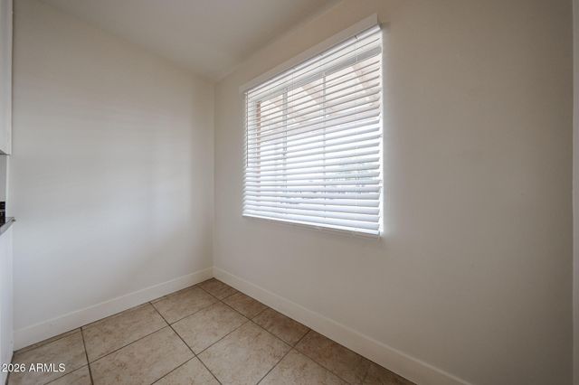 2340 W OSBORN Road, Phoenix, AZ 85015