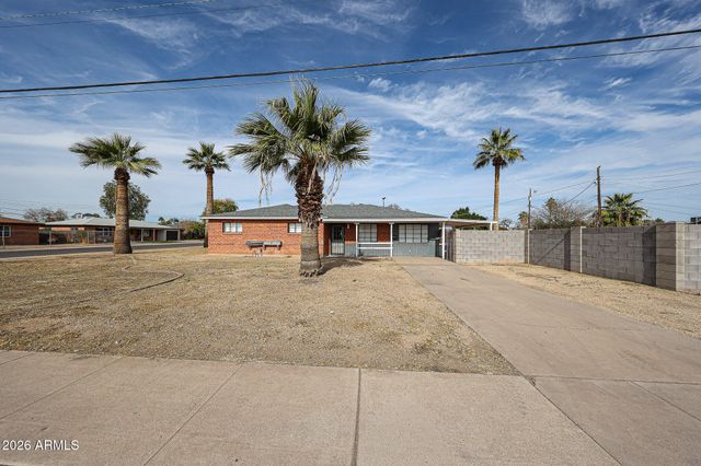 2340 W OSBORN Road, Phoenix, AZ 85015