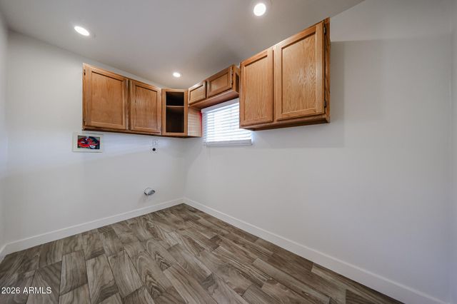 2340 W OSBORN Road, Phoenix, AZ 85015