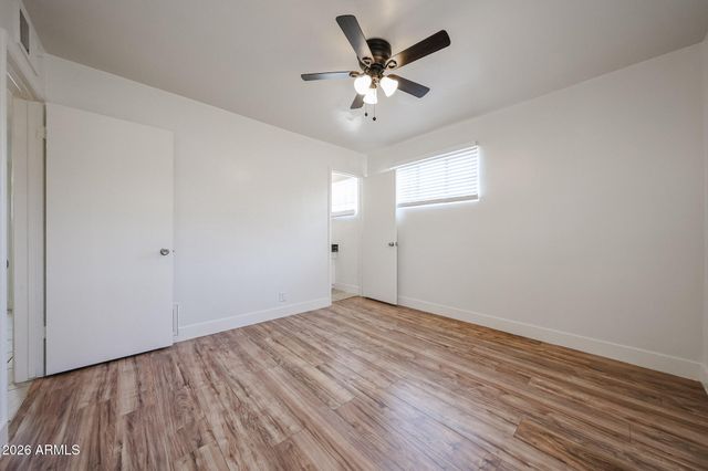 2340 W OSBORN Road, Phoenix, AZ 85015