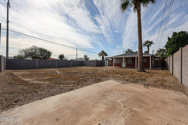 2340 W OSBORN Road, Phoenix, AZ 85015