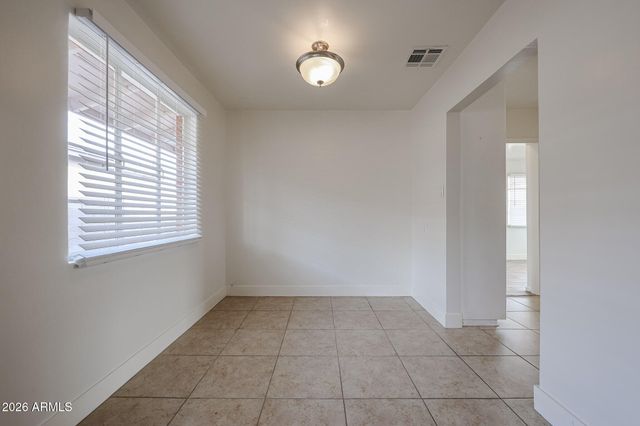 2340 W OSBORN Road, Phoenix, AZ 85015