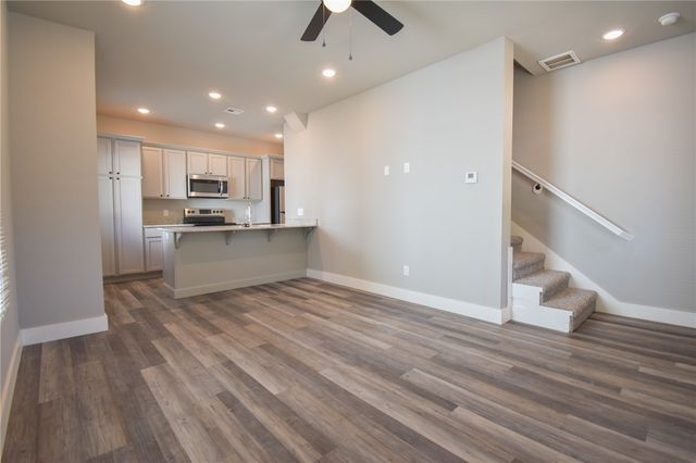 764 S Locust Street F-1, Fayetteville, AR 72701