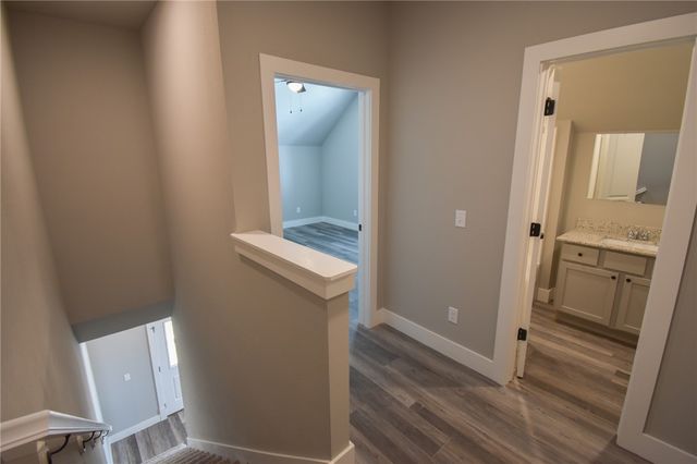 764 S Locust Street F-1, Fayetteville, AR 72701