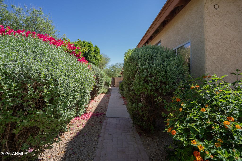 Image 43 of property listing at 14210 W GREENTREE Drive S, Litchfield Park, AZ 85340