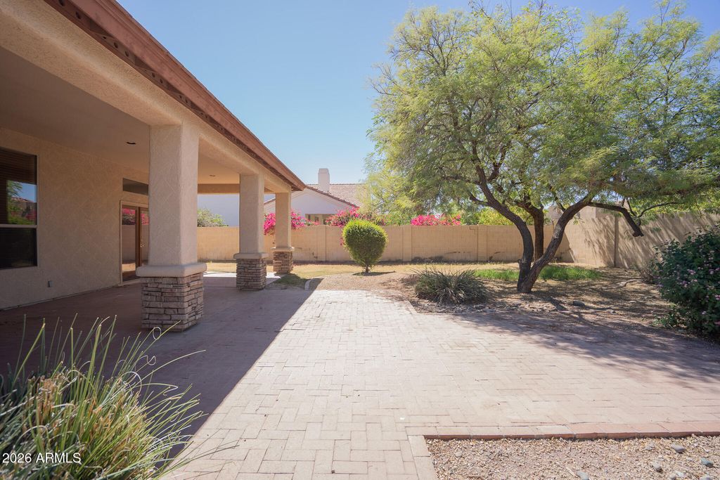 Image 45 of property listing at 14210 W GREENTREE Drive S, Litchfield Park, AZ 85340