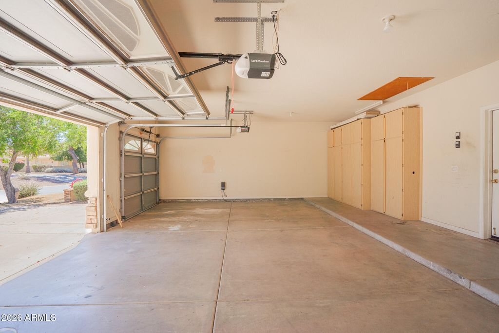 Image 46 of property listing at 14210 W GREENTREE Drive S, Litchfield Park, AZ 85340