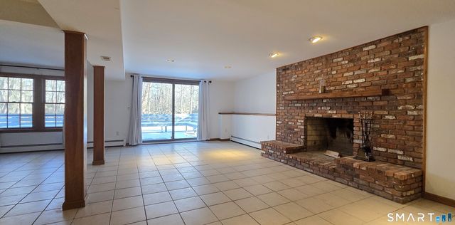 10 Heritage Lane, Stamford, CT 06903