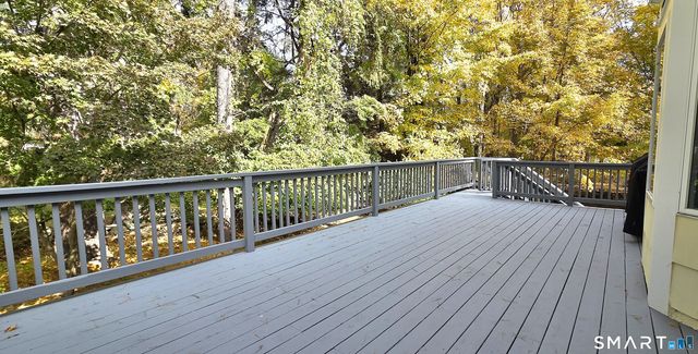 10 Heritage Lane, Stamford, CT 06903