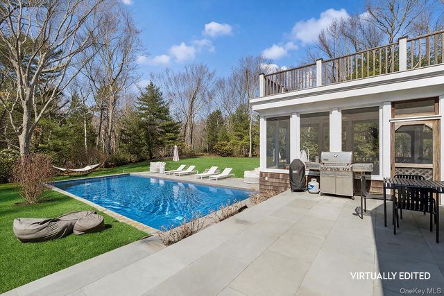 11 Owls Nest Lane, East Hampton, NY 11937