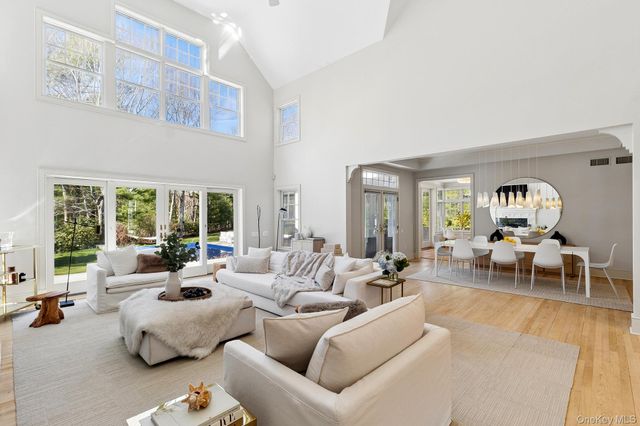 11 Owls Nest Lane, East Hampton, NY 11937