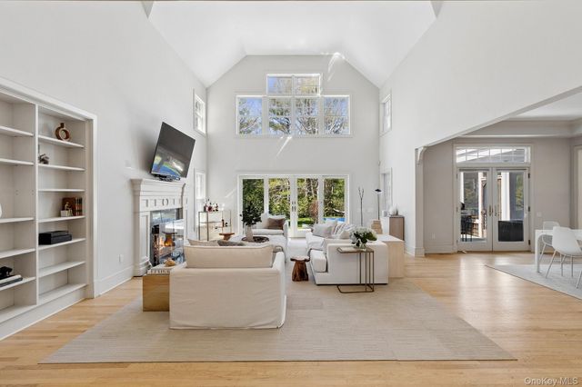 11 Owls Nest Lane, East Hampton, NY 11937