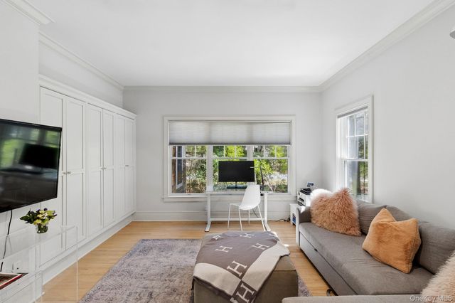 11 Owls Nest Lane, East Hampton, NY 11937
