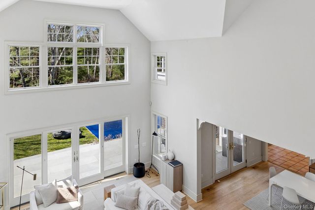 11 Owls Nest Lane, East Hampton, NY 11937