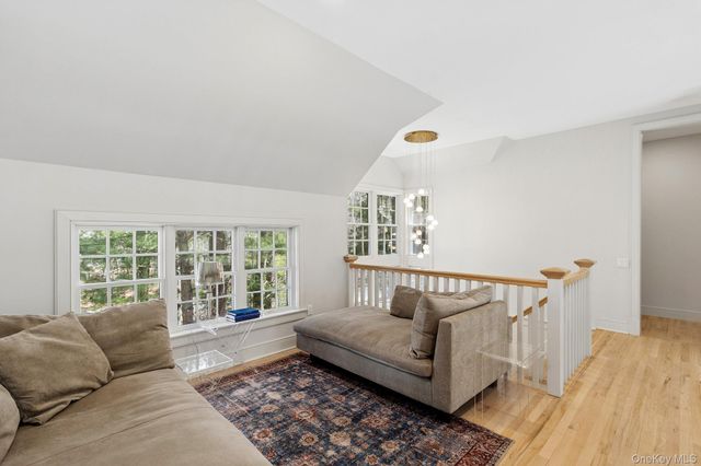 11 Owls Nest Lane, East Hampton, NY 11937