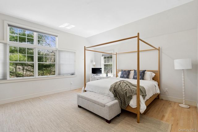 11 Owls Nest Lane, East Hampton, NY 11937