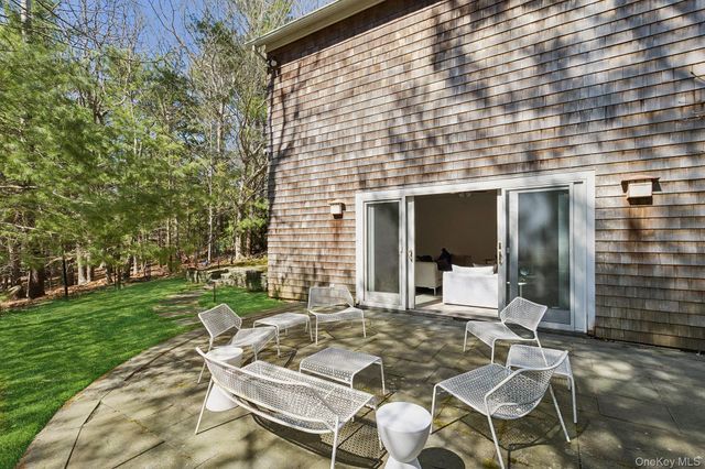 11 Owls Nest Lane, East Hampton, NY 11937