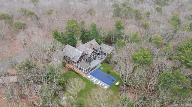 11 Owls Nest Lane, East Hampton, NY 11937