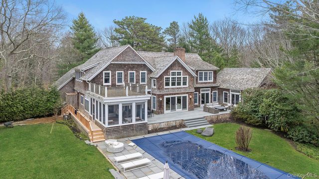 11 Owls Nest Lane, East Hampton, NY 11937