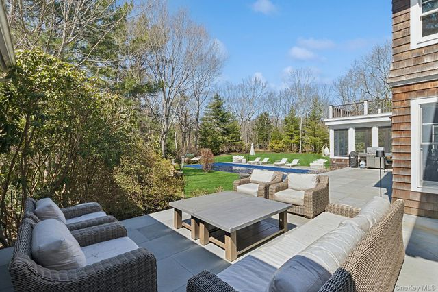 11 Owls Nest Lane, East Hampton, NY 11937