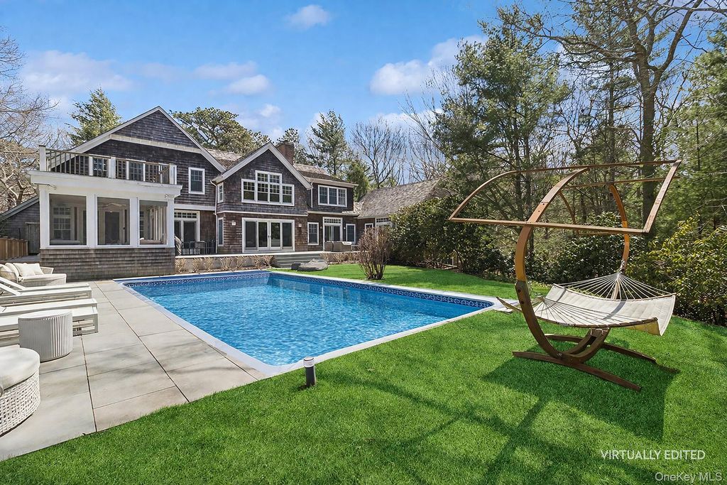 11 Owls Nest Lane, East Hampton, NY 11937