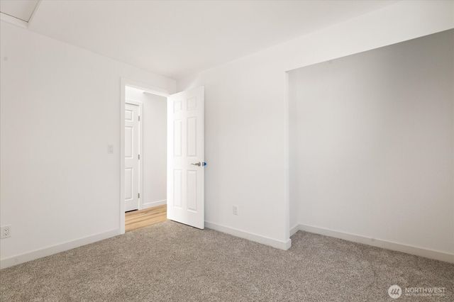 1501 SW Periwinkle Lane, Oak Harbor, WA 98277