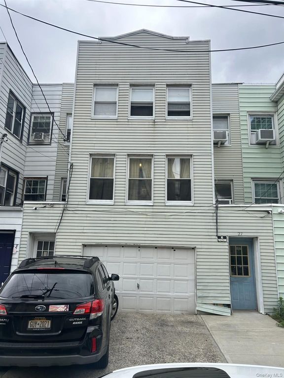 27 Loudoun Street, Yonkers, NY 10705