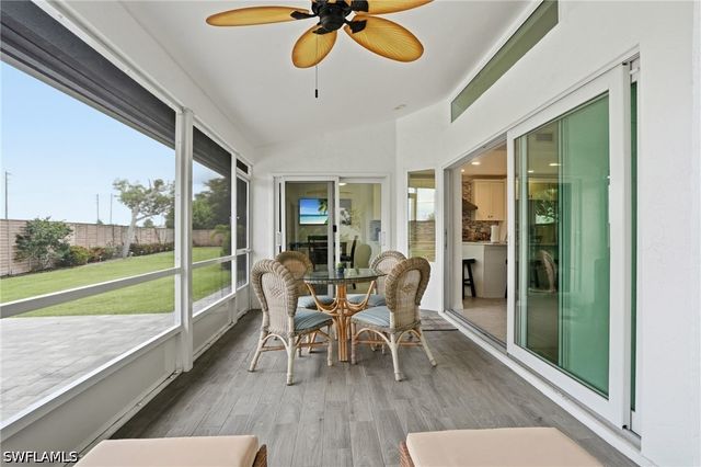 132 Bordeaux CIR, Naples, FL 34112