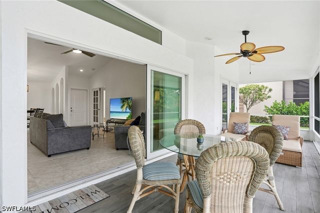 132 Bordeaux CIR, Naples, FL 34112