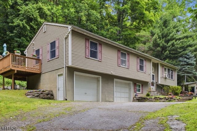 51 W Shore Dr, Vernon Twp., NJ 07462