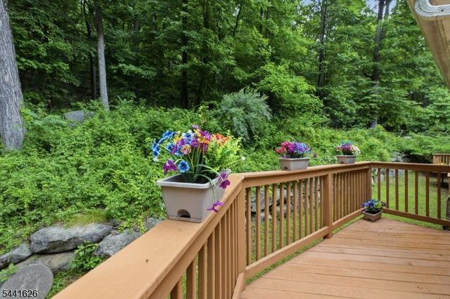 51 W Shore Dr, Vernon Twp., NJ 07462