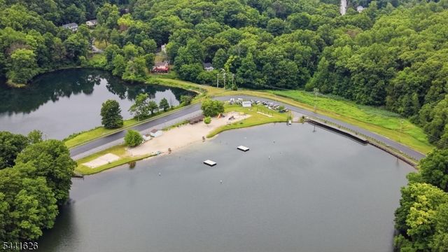 51 W Shore Dr, Vernon Twp., NJ 07462