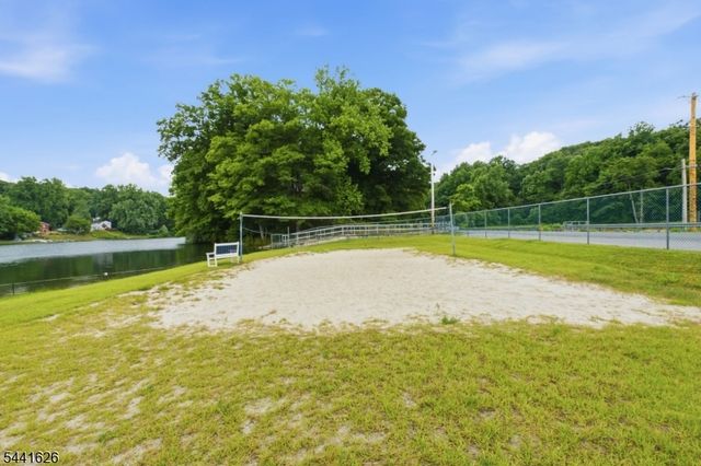 51 W Shore Dr, Vernon Twp., NJ 07462