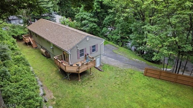 51 W Shore Dr, Vernon Twp., NJ 07462