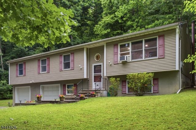 51 W Shore Dr, Vernon Twp., NJ 07462