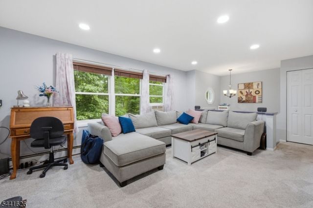 51 W Shore Dr, Vernon Twp., NJ 07462