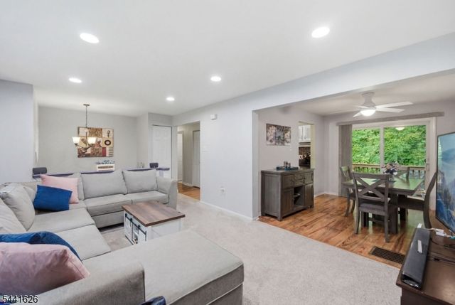 51 W Shore Dr, Vernon Twp., NJ 07462