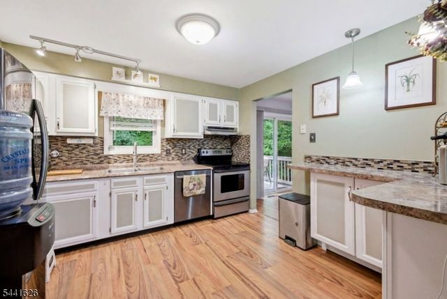 51 W Shore Dr, Vernon Twp., NJ 07462