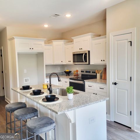 716 Riverside Estates, Lanett, AL 36863