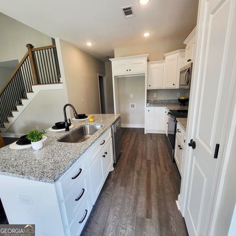 716 Riverside Estates, Lanett, AL 36863