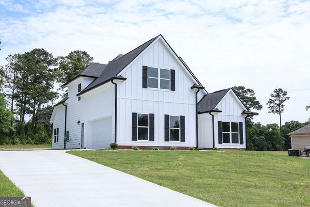 716 Riverside Estates, Lanett, AL 36863