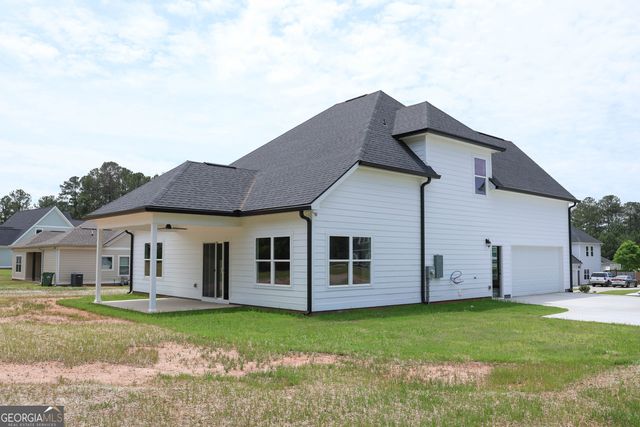 716 Riverside Estates, Lanett, AL 36863