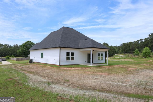 716 Riverside Estates, Lanett, AL 36863