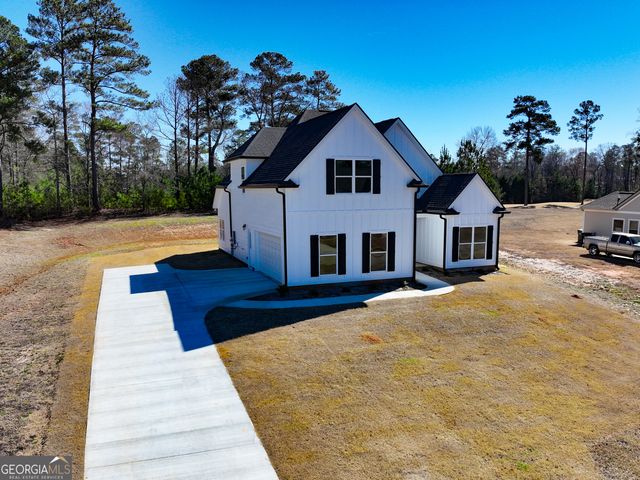 716 Riverside Estates, Lanett, AL 36863