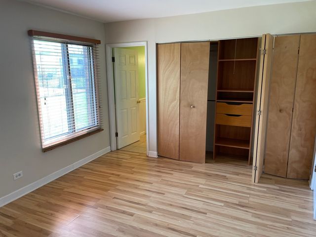 7373 Blackburn Avenue 104, Downers Grove, IL 60516